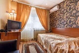 Гостиница Бонжур Бутово Москва Стандартный двухместный номер с 1 кроватью или 2 отдельными кроватями-2